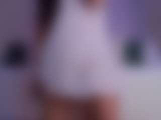 Live cam show with LilyRoselyn - Small Ass on Camsoda