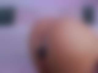 LilyRoselyn's Live Sex Cam Show