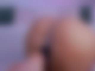 LilyRoselyn's Live Sex Cam Show