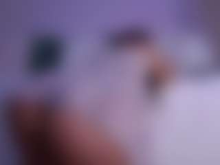 Live cam show with LilyRoselyn - Longlegs on Dolls Live