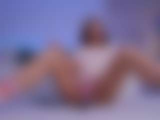 Live cam show with LilyRoselyn - Legs on liverealitysex.com