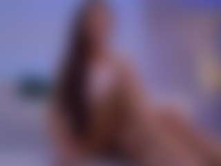 Live cam show with LilyRoselyn - Camel Toe on iamadamtest123.com