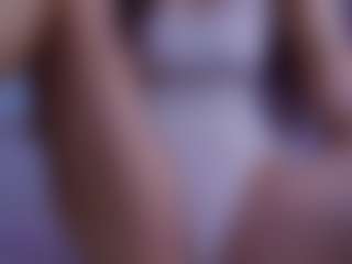Live cam show with LilyRoselyn - Athletic on Camsoda