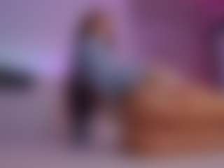 Live cam show with LilyRoselyn - Longlegs on liverealitysex.com