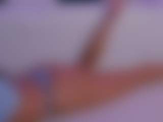 Live cam show with LilyRoselyn - Pantyhose on Milfs Live