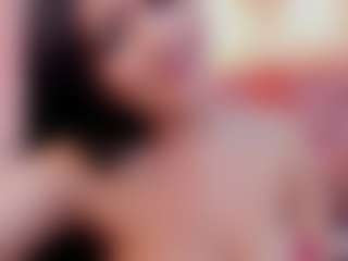 lucianaportec's Live Sex Cam Show