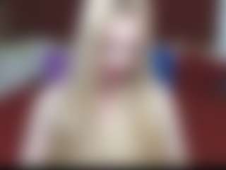 Live cam show with elena-evans - Tease on CamClone