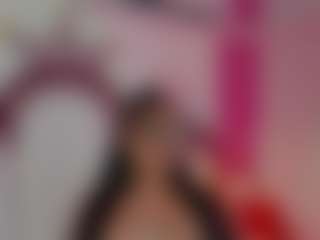 Live cam show with KhelanyIsyy - Black Hair on SpankPalCams
