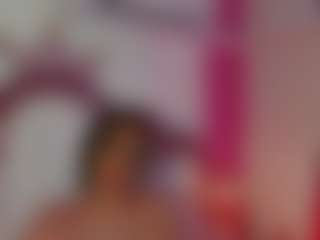 Live cam show with KhelanyIsyy - Nipple Piercings on livesuperchat.net