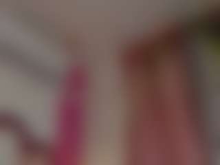 Live cam show with KhelanyIsyy - Average on Camiplay Live