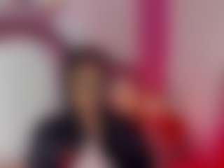 Live cam show with KhelanyIsyy - Average on sexylive.show