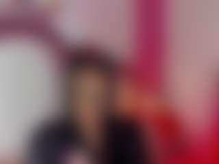 Live cam show with KhelanyIsyy - Latina on sexylive.show