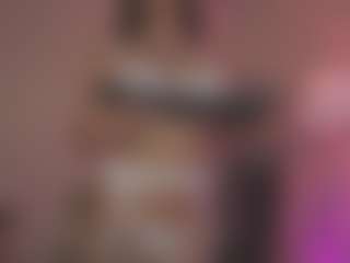 Innanaa's Live Sex Cam Show