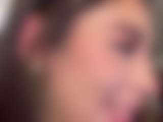 Innanaa's Live Sex Cam Show