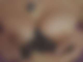 Innanaa's Live Sex Cam Show