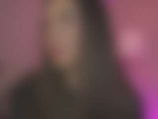 Innanaa's Live Sex Cam Show