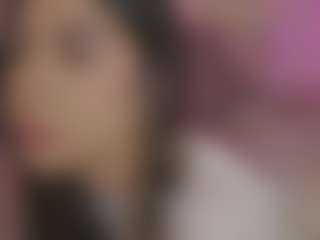 Live cam show with Innanaa - Spank Brown Hair on intimatelivegirls.com