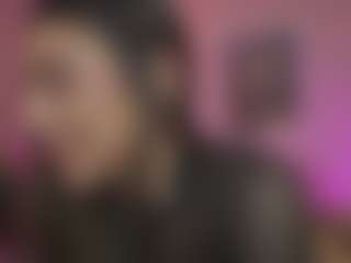 Innanaa's Live Sex Cam Show