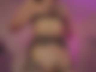 Innanaa's Live Sex Cam Show