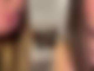 Innanaa's Live Sex Cam Show