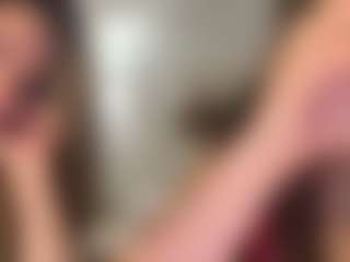 Innanaa's Live Sex Cam Show