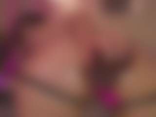Spettacolo in cam dal vivo con Innanaa - BBW Cum su Camsoda