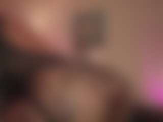 Innanaa's Live Sex Cam Show
