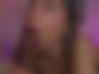 Innanaa's Live Sex Cam Show