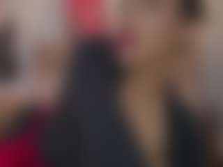 Innanaa's Live Sex Cam Show