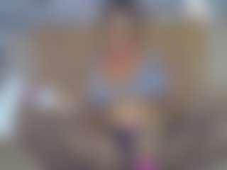 Live cam show with senoritah - Flirty on CamwithHer