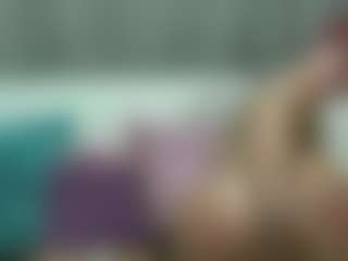 Live cam show with SoulSarah - Middle Aged on Streamer API
