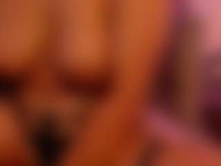 valenmoon1's Live Sex Cam Show