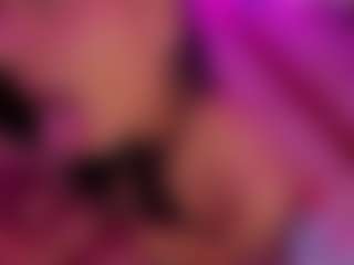 Live cam show with valenmoon1 - Deepthroat on Camsoda
