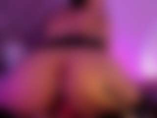 Live cam show with valenmoon1 - Shaved Pussy Brown Hair on Camsoda