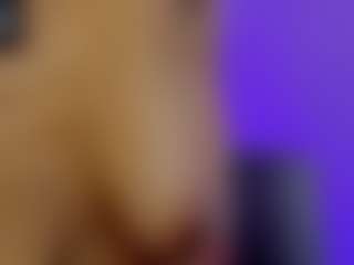 Live cam show with valenmoon1 - Gamer Asian on live18s.com