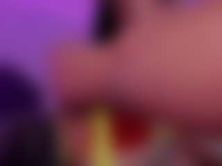 Live cam show with valenmoon1 - Asian Public on Camsoda