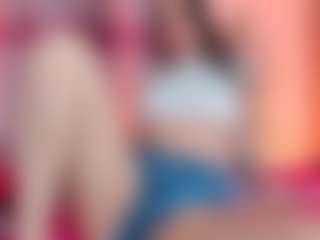 Live cam show with CamilaVenz - Fingers on CamSodaAdn