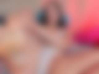 Live cam show with CamilaVenz - Spank Brown Hair on Camsoda