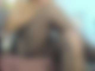 Live cam show with Destiny - Colombia on dropp.cam