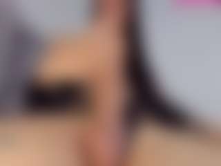 Live cam show with kataliinasmit - Average on milfzrlive.com