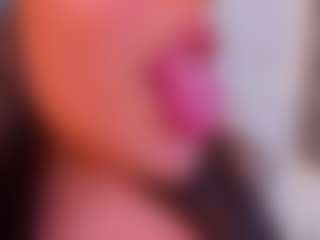 Live cam show with Mariana Cuellar - Control on milfzrlive.com