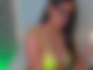 Live cam show with Mariana Cuellar - Squirt Latina on CamSodaAdn | colombia
