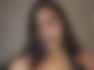 Live cam show with Mariana Cuellar - Strip on Gym Cam Girls