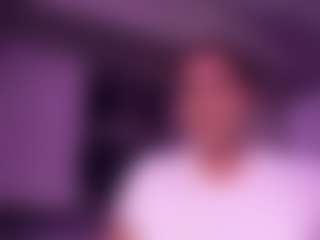 Live cam show with Mariana Cuellar - Teen (18+) on Camming Site