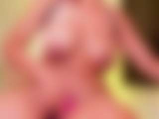 Live cam show with Mariana Cuellar - Foot Fetish Toys on AdultVida.com