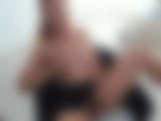 Live cam show with Anna-Fire - Middle Aged on Gym Cam Girls