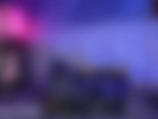 Live cam show with Gwen - Facial on Dolls Live