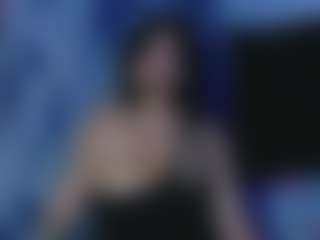 Live cam show with Gwen - Threesome on StripNow