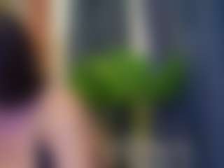Live cam show with Gwen - Facial on madthumbs