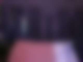 Live cam show with Gwen - Lesbian on Camming Site